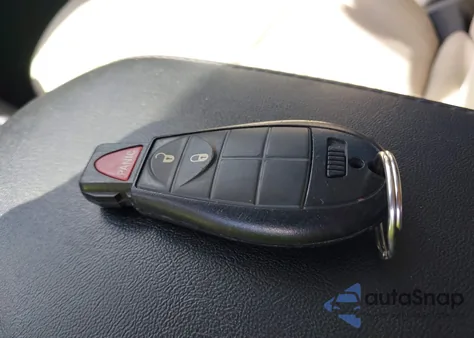 2017 Jeep Cherokee Latitude 4X4 из США, поврежденный, VIN 1C4PJMCB7HW649237